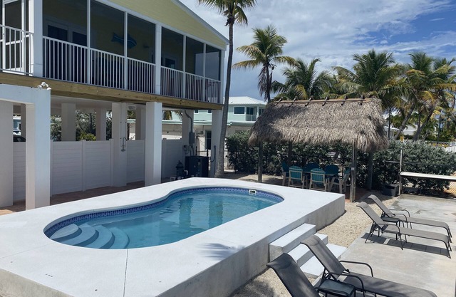 Oceanfront, Pool, Tiki Hut, Magnificent Views, Near Vaca, Great Dockage, Kayaks