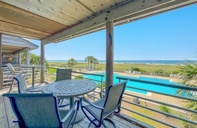 Oceanfront | Walk to FloraBama | 2 Pools | 2 Boat Docks w/Slips | My Beach Getaways
