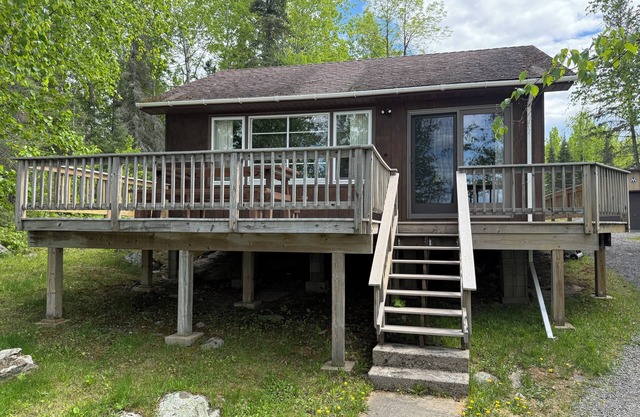 Oceans 1 - A Frazer Bay Hideaway. Centrally Located! Boat Rentals also Available
