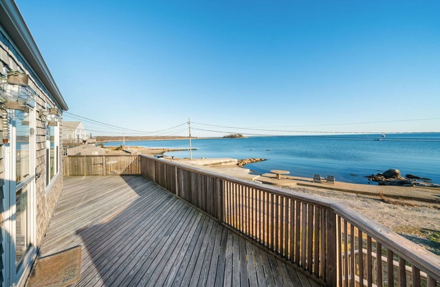 Oceanside Cottage with Private Beach Access