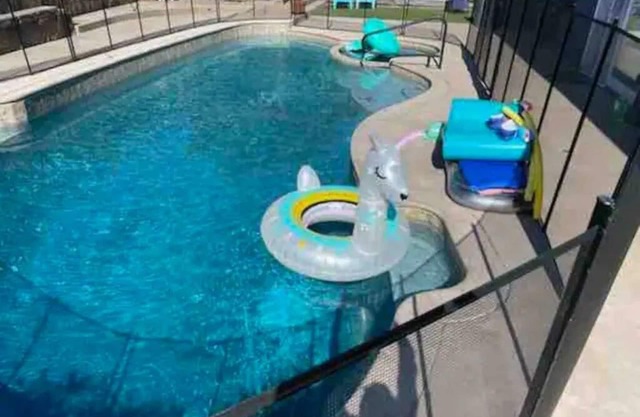 Oceanside Gem W/Pool, Hot Tub and Game Room!