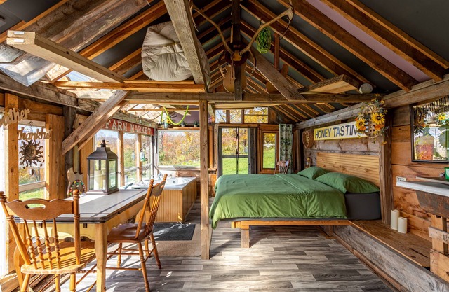 Off-Grid Glass Barn with Mountain View, Tub, Fan & Wi-fi