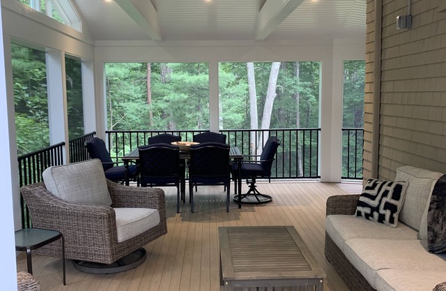 Off Shore Road-Walk to the beach and Perkins Cove-Walk to shops and restaurants