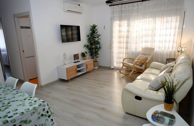 OFFER, SPACIOUS confortable 3 BEDROOMS , CLIMATISSATION + FREE WIFI