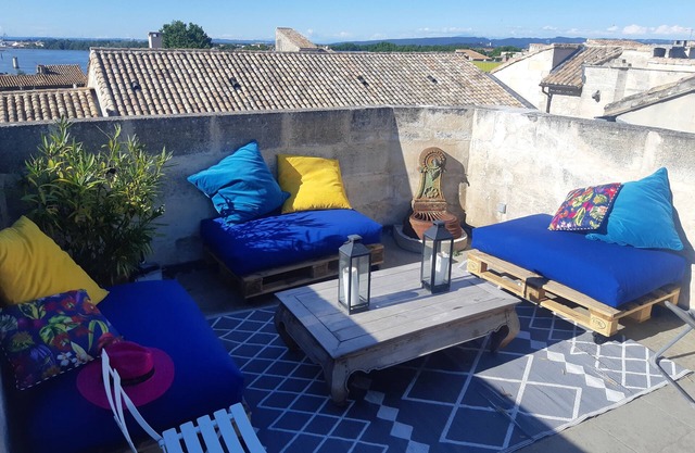 Old and charming House with terrace and excellent location
