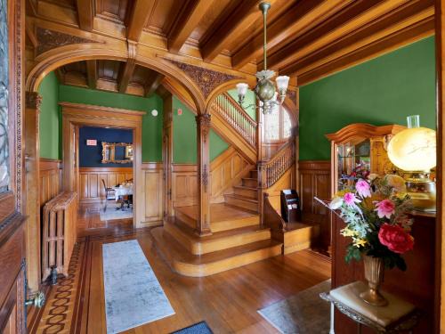 Old Library Inn
