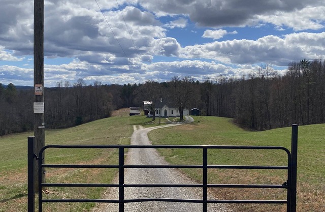 Old Mills Farm - Privacy and Solitude on 32 Acres - Perfect Couples Getaway