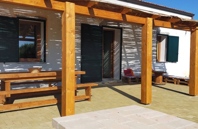 Old renovated farmhouse 300 meters from the sea