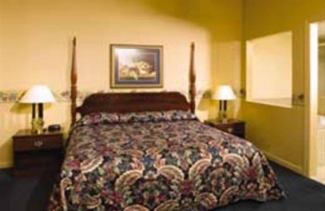 Old Town Alexandria Resort ~located minutes from the metro
