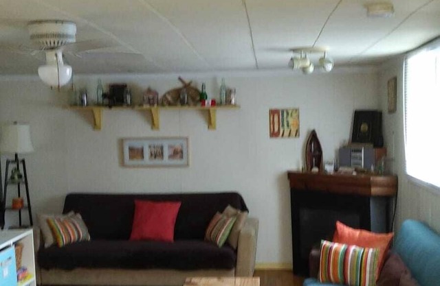 Old Town Charmer In-Law Suite Walking Distance To Beach and Ammenities