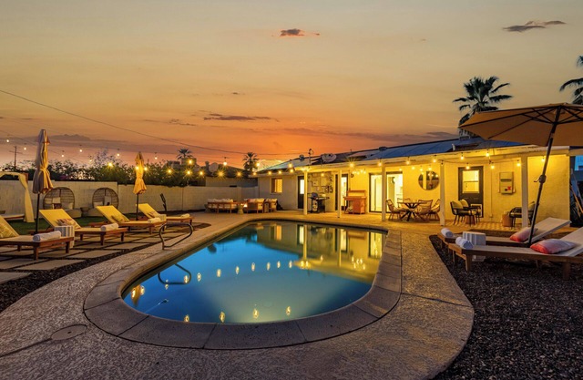 Old Town | Luxury | New Heated Pool | Oasis | Golf