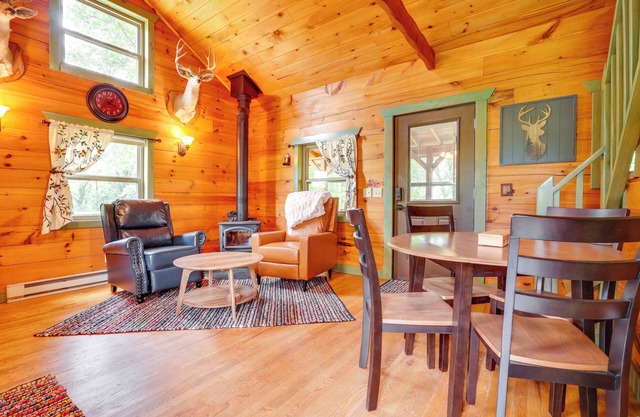 On 30 Acres w/Trails & Garden: Stockholm Retreat!