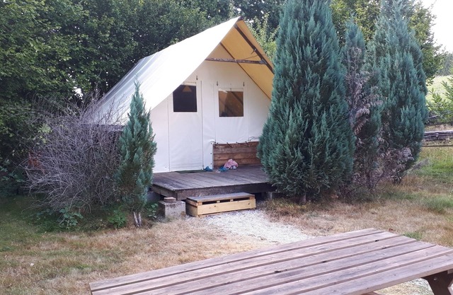 On an estate with an indoor swimming pool, spend an unusual night in a cabin.