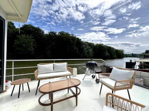 On boat luxury - 6 pers - view