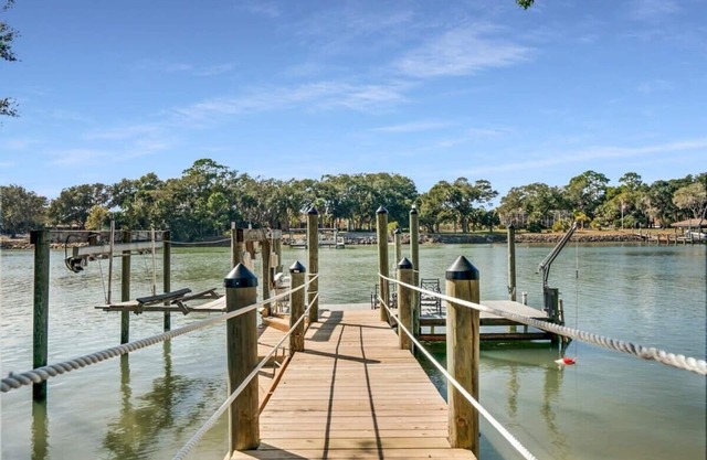 On the Canal, New Dock, Kayak, Bikes, Beach Gear
