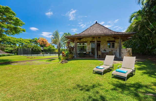 On the Edge of a Gulch, Privacy, Charm, Unique Style Cottage - Permitted