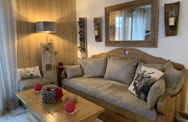 On the outskirts of Megève, 2 1/2 rooms 45M2, sleeps 4 with garden/terrace