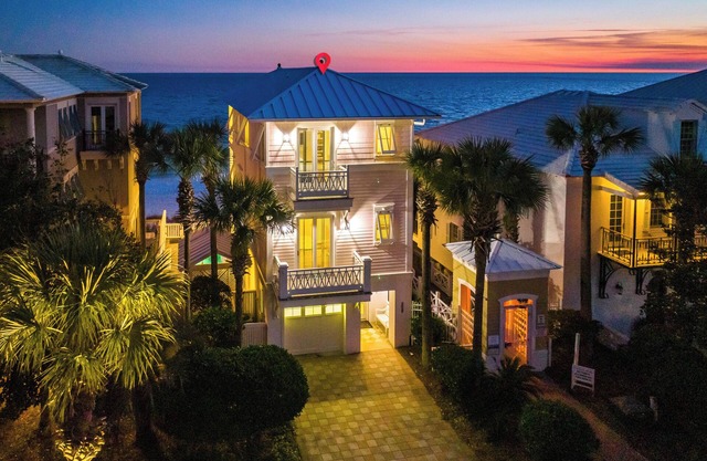 OnBeach*Stunning*BeachSvc+Gear*2Pools*Elevator