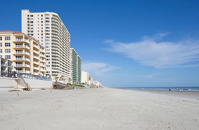 One Bedroom, Ocean Front, Luxury Condo, Daytona Beach, FL (3312675)