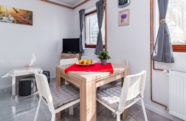 One bedroom apartment with air-conditioning Grabovac, Plitvice (A-20709-a)