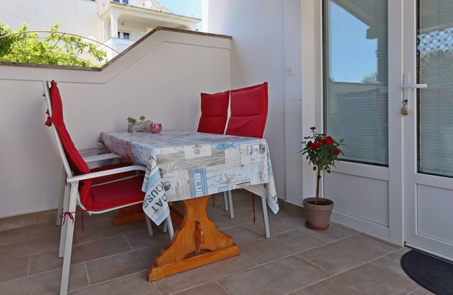 One bedroom apartment with terrace Suha Punta, Rab (A-17239-a)
