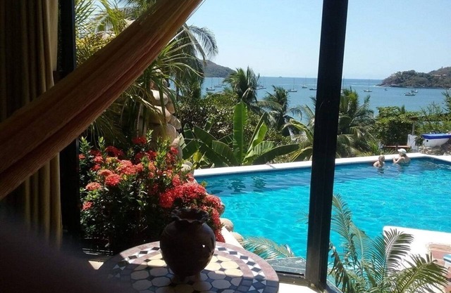 One bedroom condo with amazing views of the bay