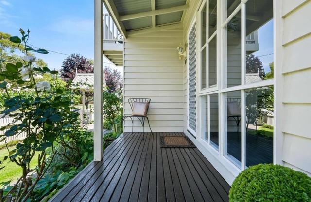 One Bedroom, Two-Storey Apartment