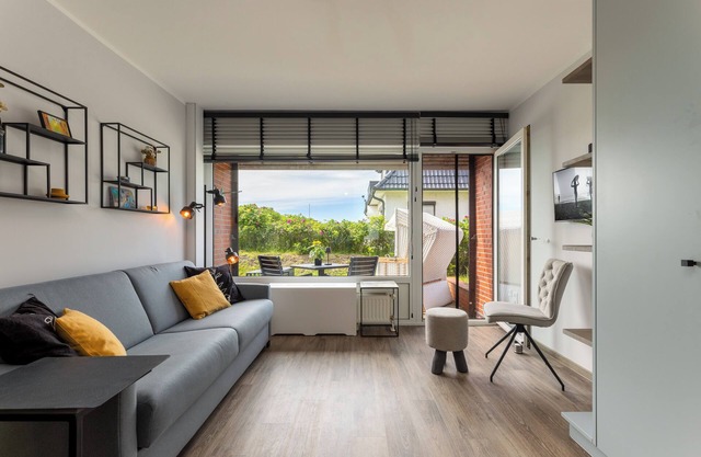 One room and many possibilities: the high-quality couch invites you to c