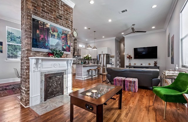 One of New Orleans’ BEST Safe and Sanitized AirBnBs! Chill at Andersonville.