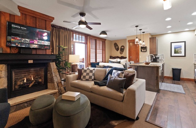 One Ski Hill Peak 8 Luxury Ski-In/Ski-Out Studio Breckenridge