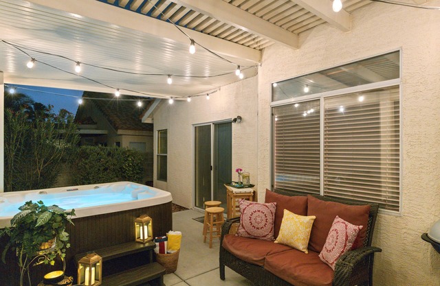 ONE-STORY FAMILY OASIS AND SPA - SMALL PET OK