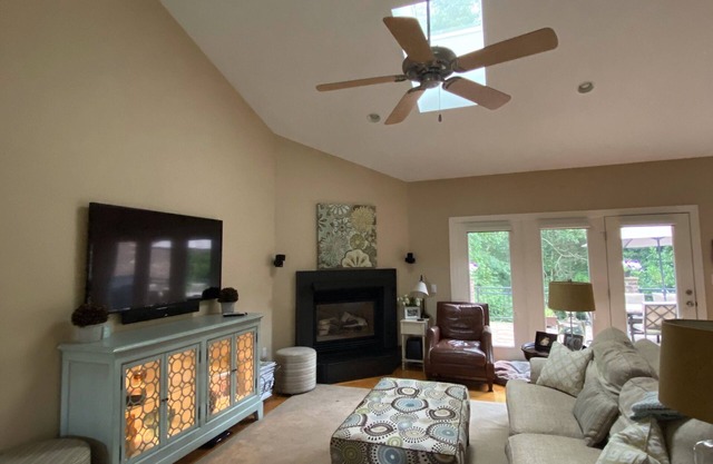 Only 10 minutes from Furniture Market in downtown High Point