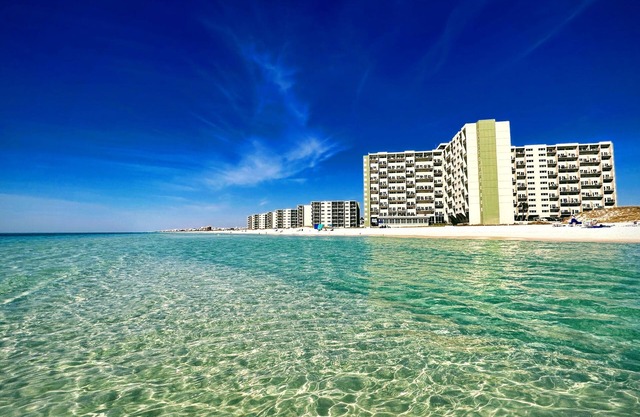 Only a few days open in July Hank & Grace's Hideaway at Pinnacle Port by 30A!