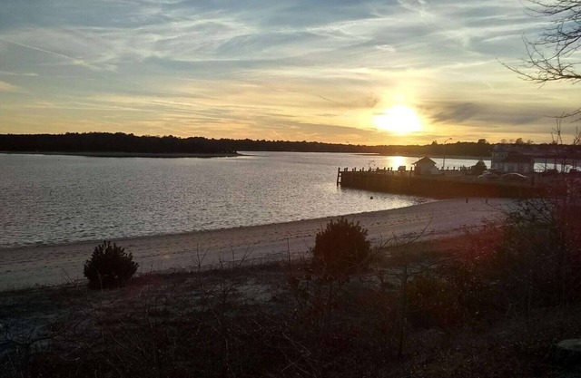 Onset Beach, steps to Broad Cove with private beach.
