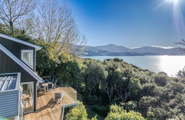 Onuku Oasis - Akaroa Holiday Home