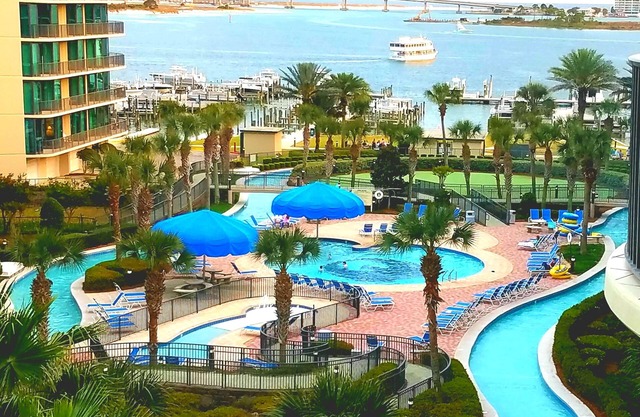 OPEN AUG 24-29,SEP 1-4,WATER SLIDE,POOL,LAZY RIVER,FREE BOAT SLIPnnnnnnnnnn