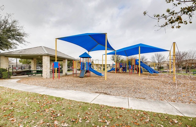 *OPEN*POOL/PARK Access*#6 Outside of Lackland/SEAWORLD/SIXFLAGS