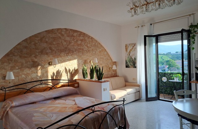 Openspace with fine finishes and high-standard amenities Bright and airy