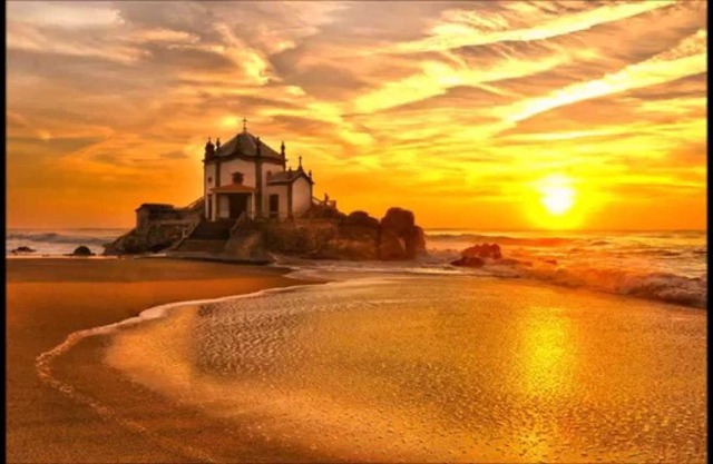 Oporto Beach