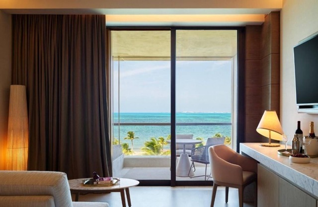 Opulent Beachfront Stay | Spa, Swimming Pools, Kids’ Water Park