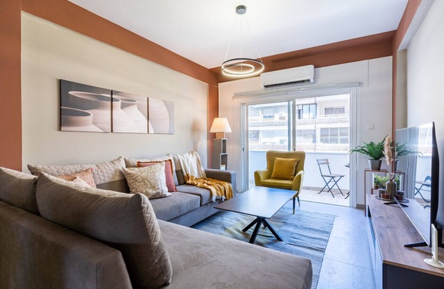 Oracle 2-Bedroom Apartment in Larnaca