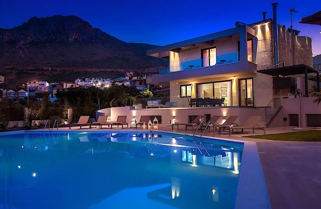 Orama Luxury Villa, 4 Bedrooms with Private Pool, Sleeps 8