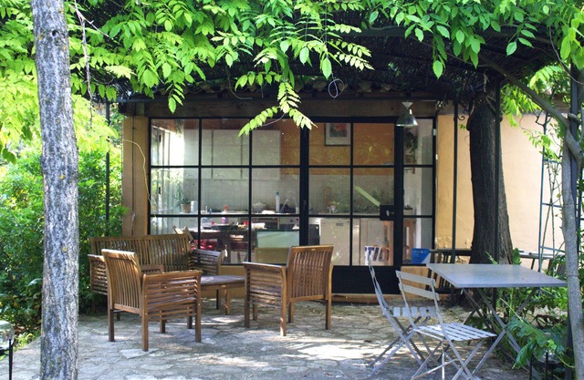 Orangery at the foot of a château