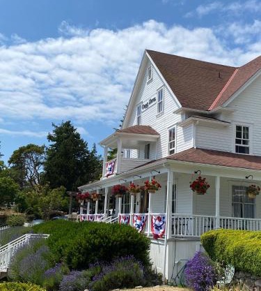 Orcas Hotel