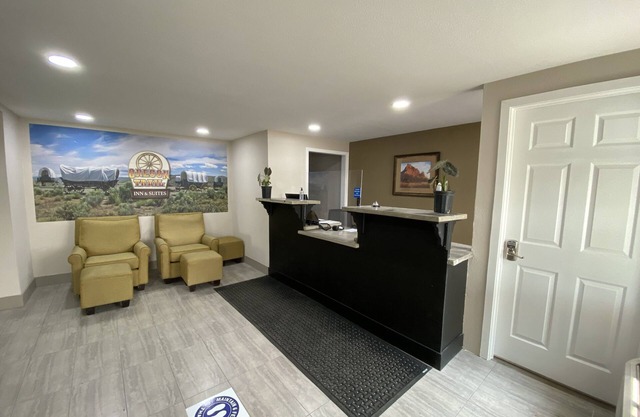 Oregon Trail Inn and Suites