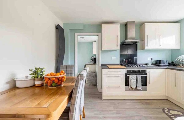 Ori's Double Room near Luton Airport