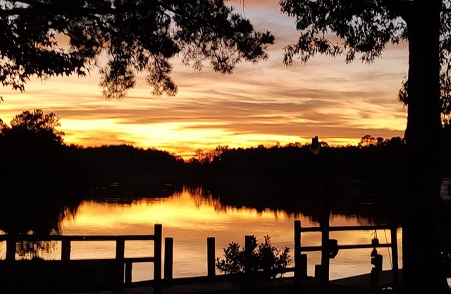 Oriental Waterfront Cottage on Broad Creek!