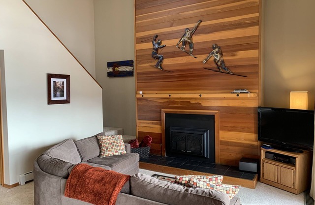 Our Beautiful 3 Bedroom Mountain Retreat to Share with you!