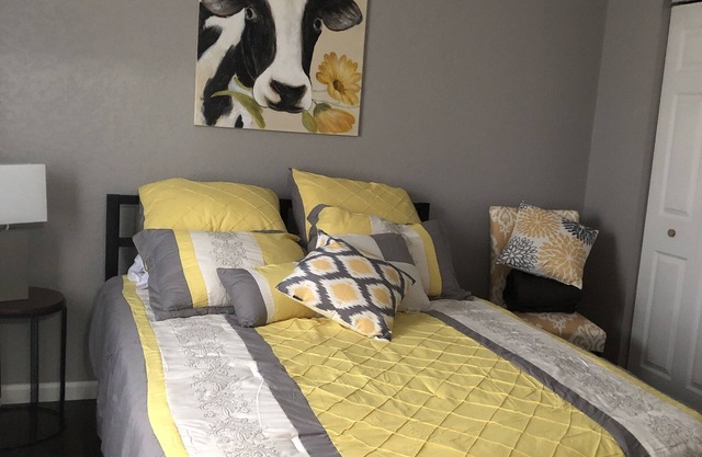 “our little mellow yellow” No cleaning fee and no Taxes all include.