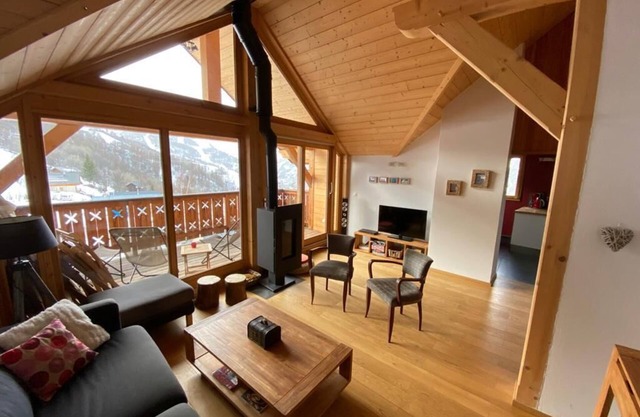 Our selection: appt 8 people, warm, quiet, exceptional view!